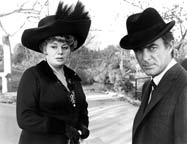 Shelley Winters and Robert Conrad