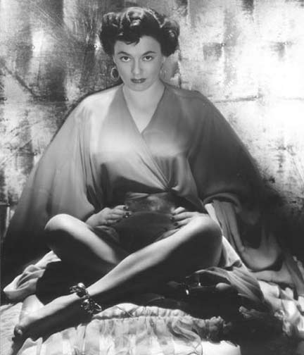 Early 1950s Warner Bros. cheesecake photos of Ruth Roman.